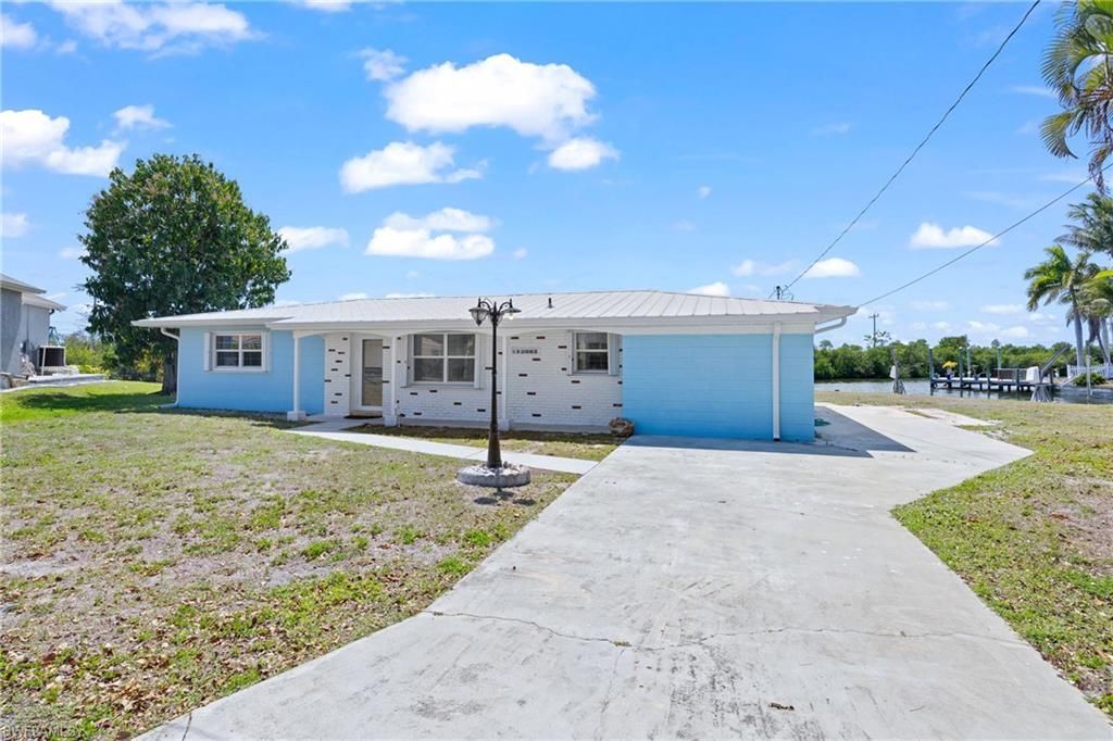 12065 Boat Shell Dr, Matlacha Isles, FL 33991 Photo