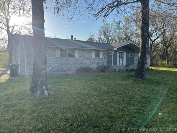 421 N Canard Street , Wetumka, OK 74883