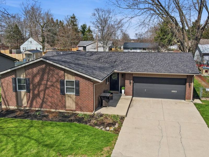 3652 N Lakeshore Drive , Jamestown, OH 45335 Photo 2