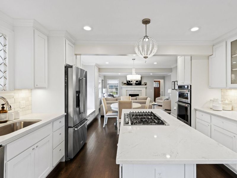 109 W Schreyer Place, Columbus, OH 43214 Photo 1