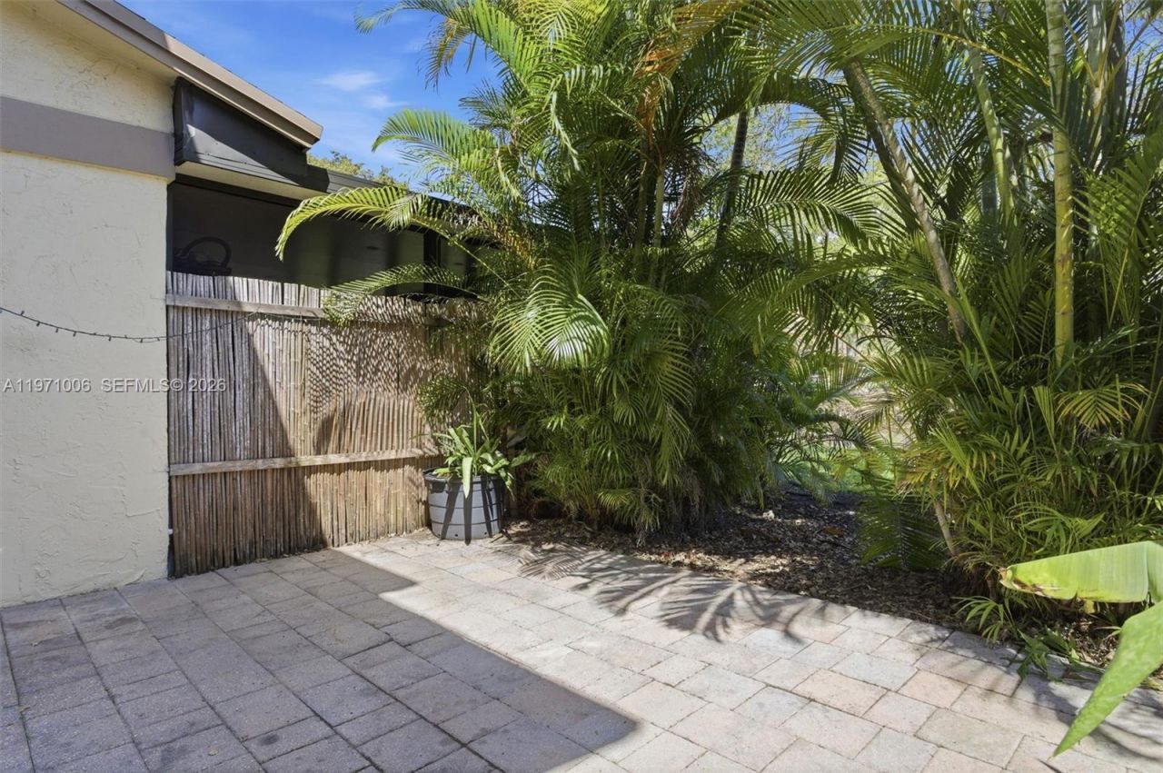 2950 NW 106th Ave , Unit 8, Sunrise, FL 33322 Photo