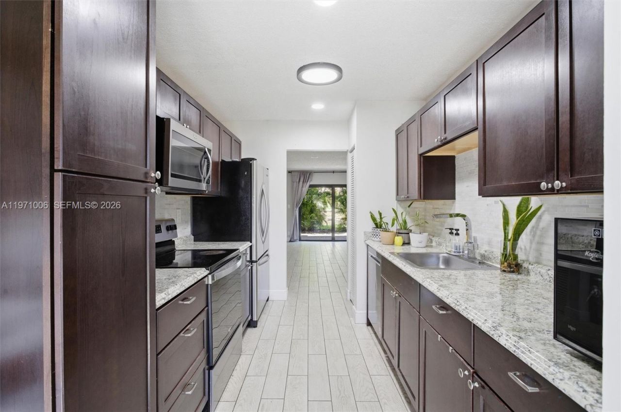 2950 NW 106th Ave , Unit 8, Sunrise, FL 33322 Photo