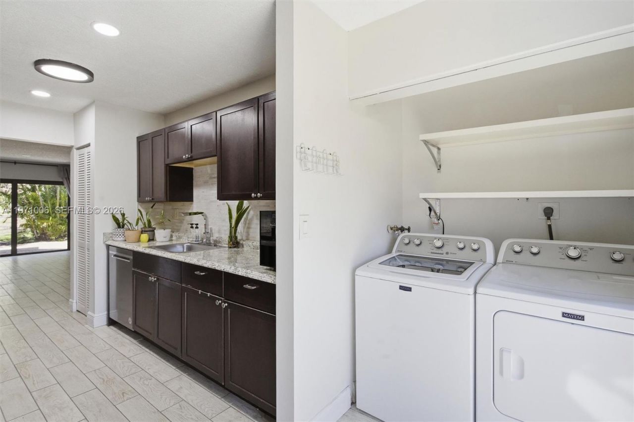 2950 NW 106th Ave , Unit 8, Sunrise, FL 33322 Photo