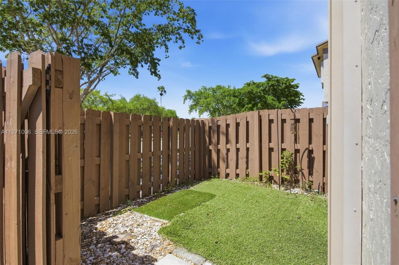 2950 NW 106th Ave , Unit 8, Sunrise, FL 33322 Photo