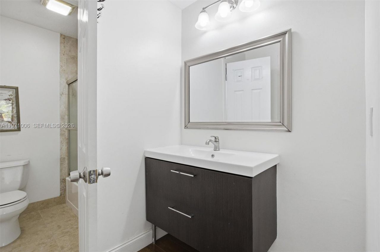 2950 NW 106th Ave , Unit 8, Sunrise, FL 33322 Photo