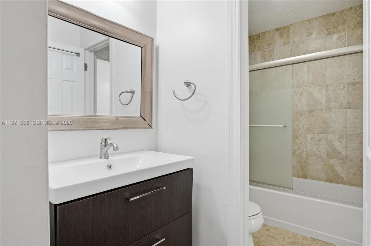 2950 NW 106th Ave , Unit 8, Sunrise, FL 33322 Photo