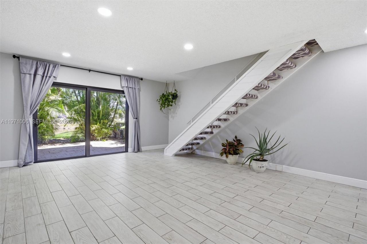 2950 NW 106th Ave , Unit 8, Sunrise, FL 33322 Photo