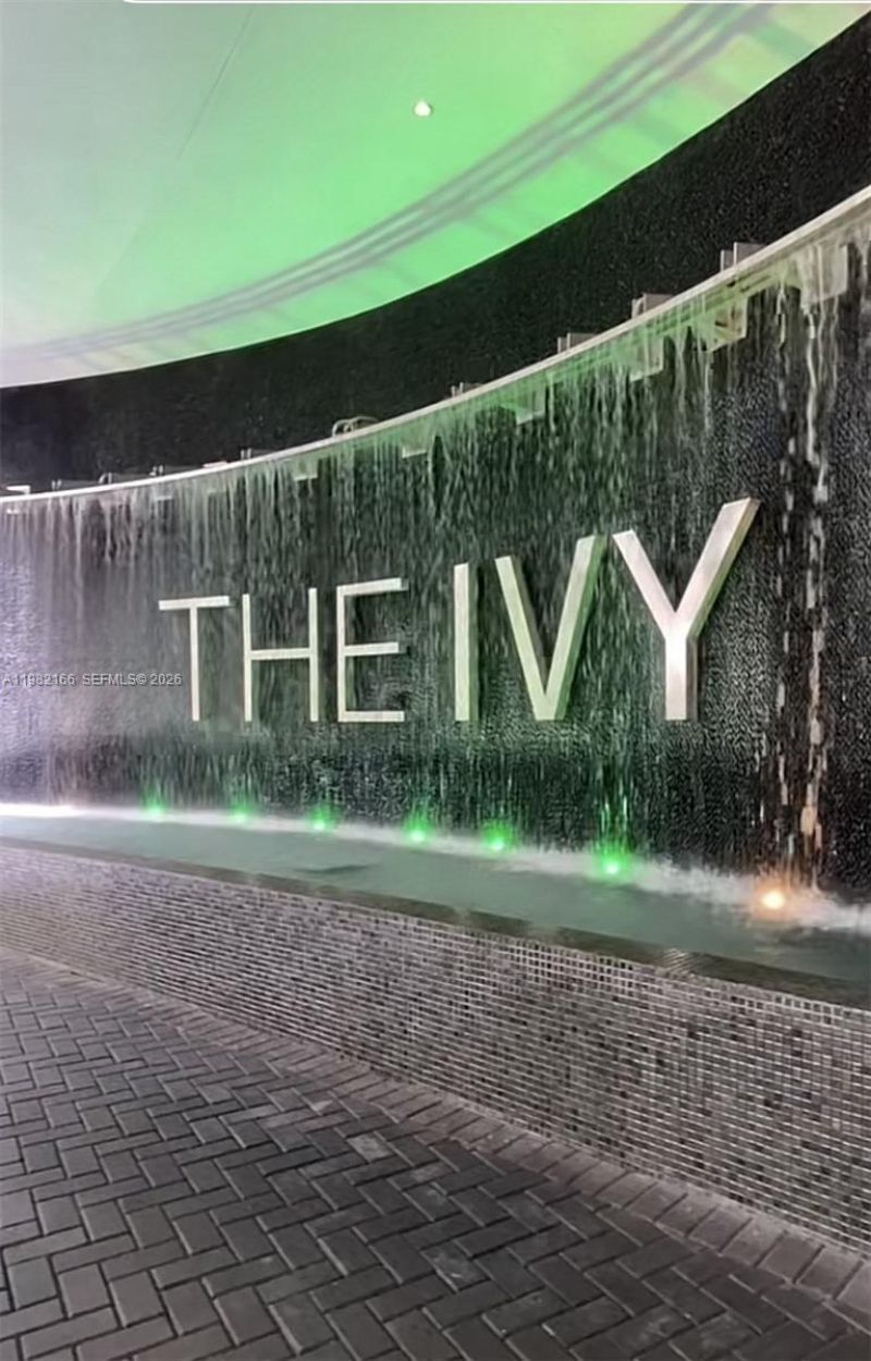 90 SW 3rd St, Unit 2116, Miami, FL 33130 Photo