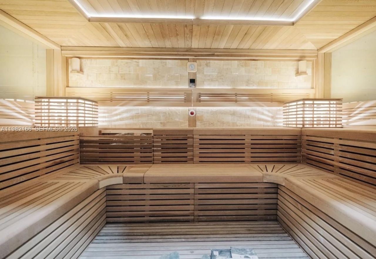 90 SW 3rd St, Unit 2116, Miami, FL 33130 Photo