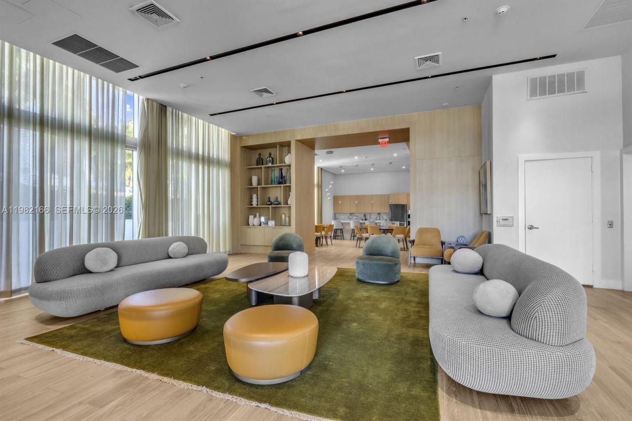 90 SW 3rd St, Unit 2116, Miami, FL 33130 Photo