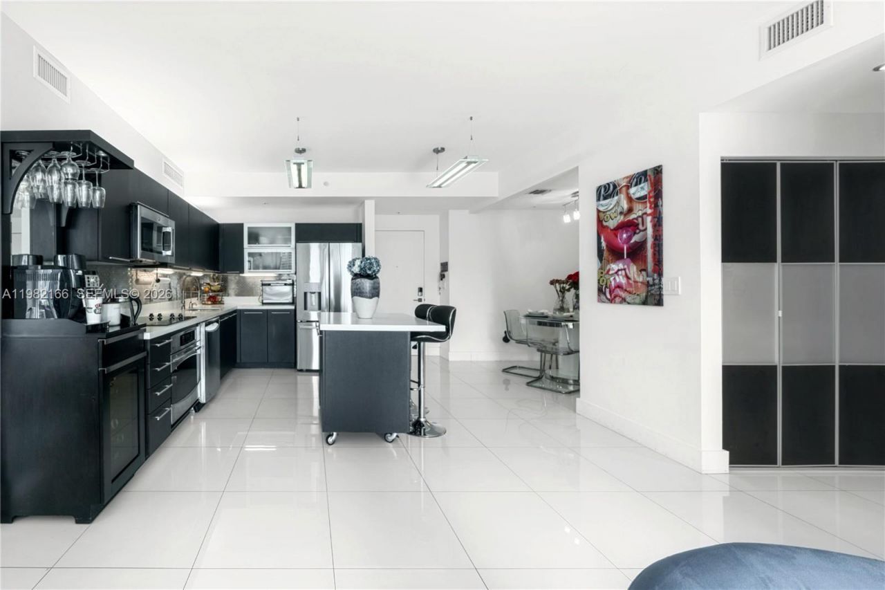 90 SW 3rd St, Unit 2116, Miami, FL 33130 Photo