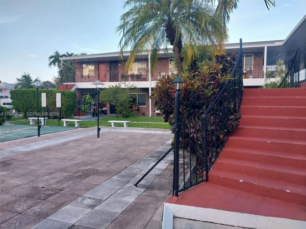 1050 Atlantic Shores Blvd , Unit 106, Hallandale Beach, FL 33009