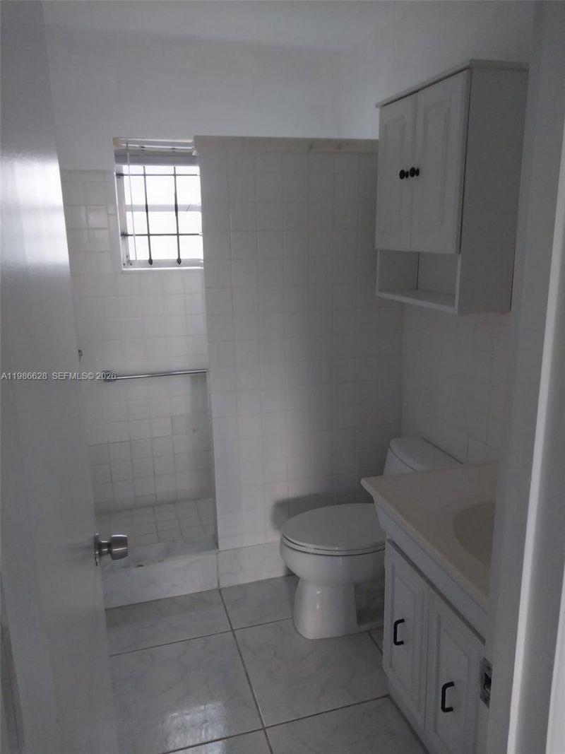 1050 Atlantic Shores Blvd , Unit 106, Hallandale Beach, FL 33009 Photo