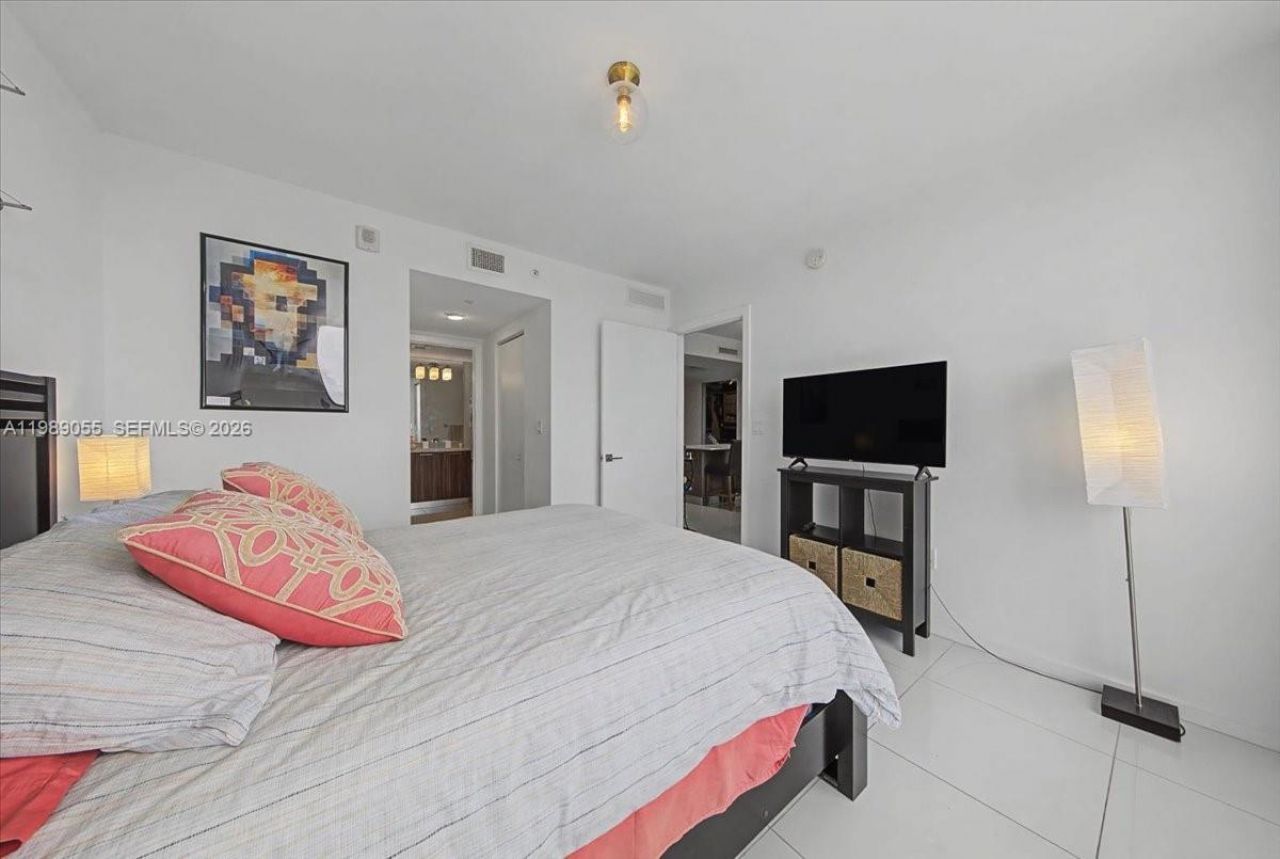 5252 NW 85th Ave, Unit 1410, Doral, FL 33166 Photo