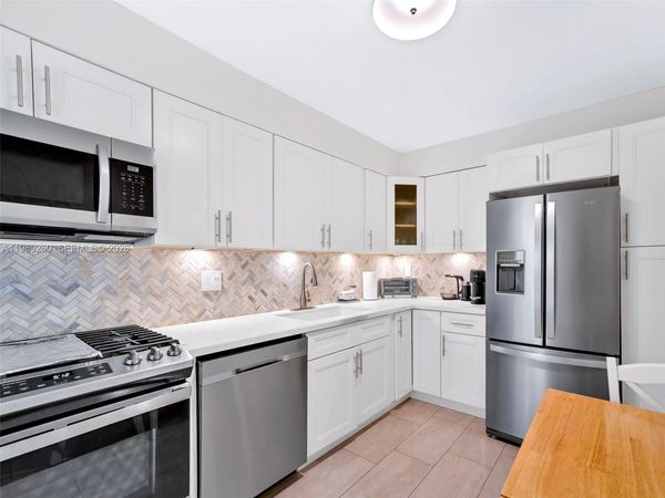 3140 S Ocean Dr , Unit 612, Hallandale Beach, FL 33009