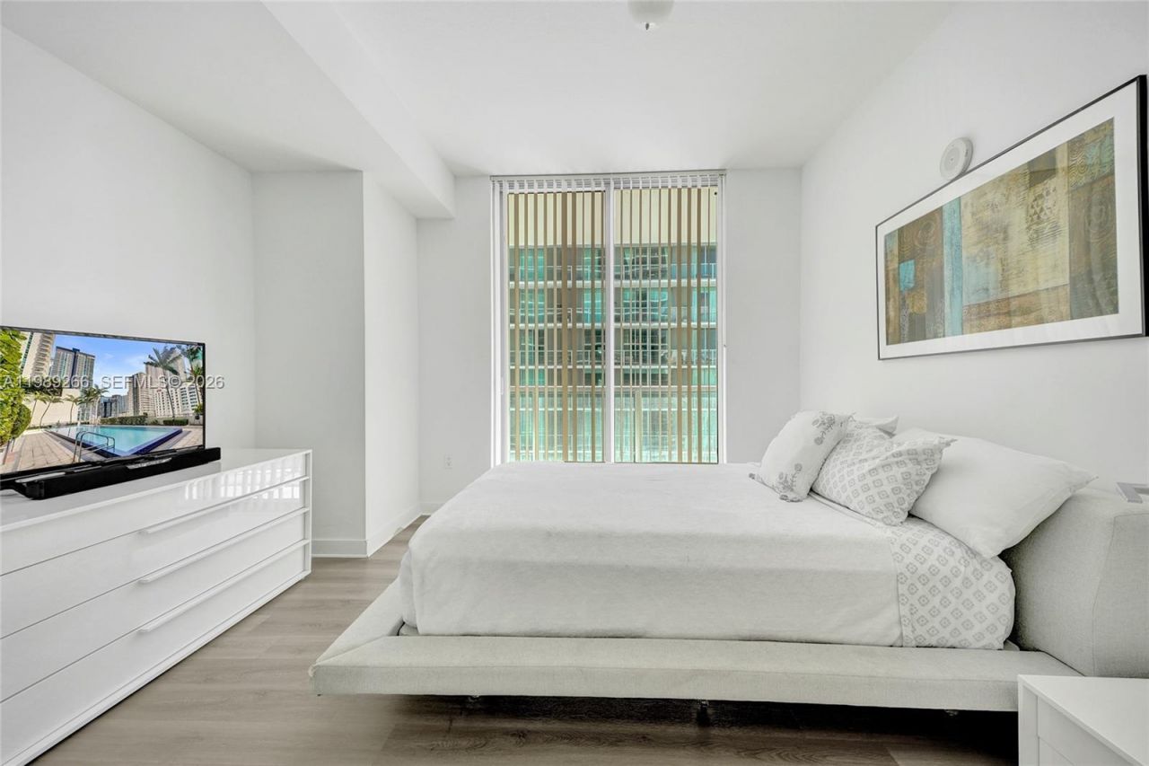 1111 SW 1st Ave , Unit 3514-N, Miami, FL 33130 Photo