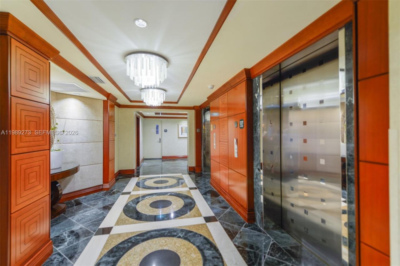 21050 Point Pl , Unit 702, Aventura, FL 33180 Photo