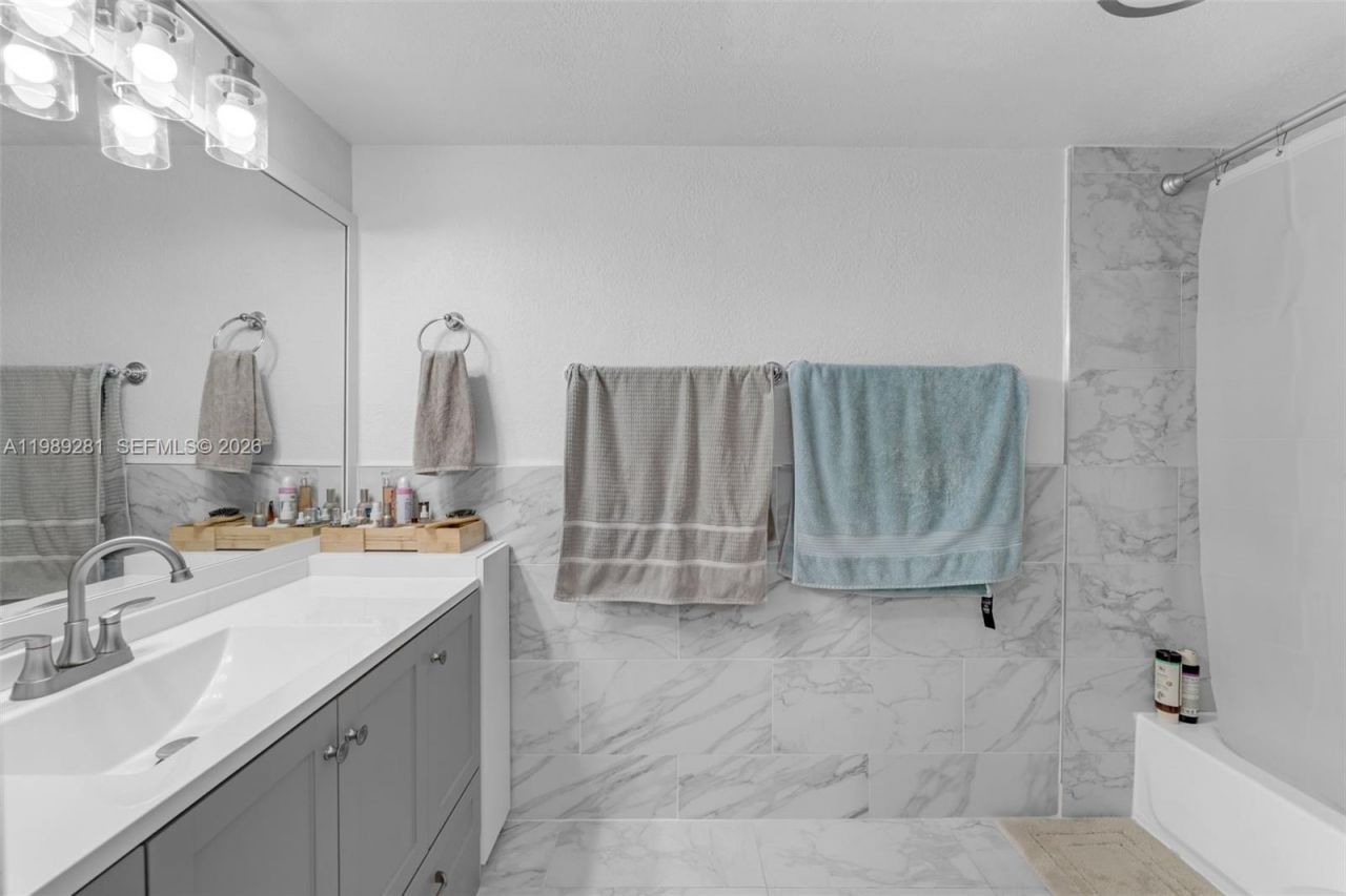 9437 SW 76th St , Unit V25, Miami, FL 33173 Photo