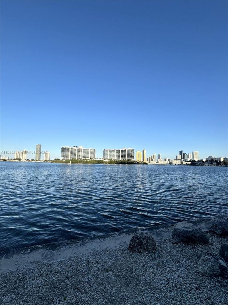 3255 NE 184th St, Unit 12509, Aventura, FL 33160 Photo