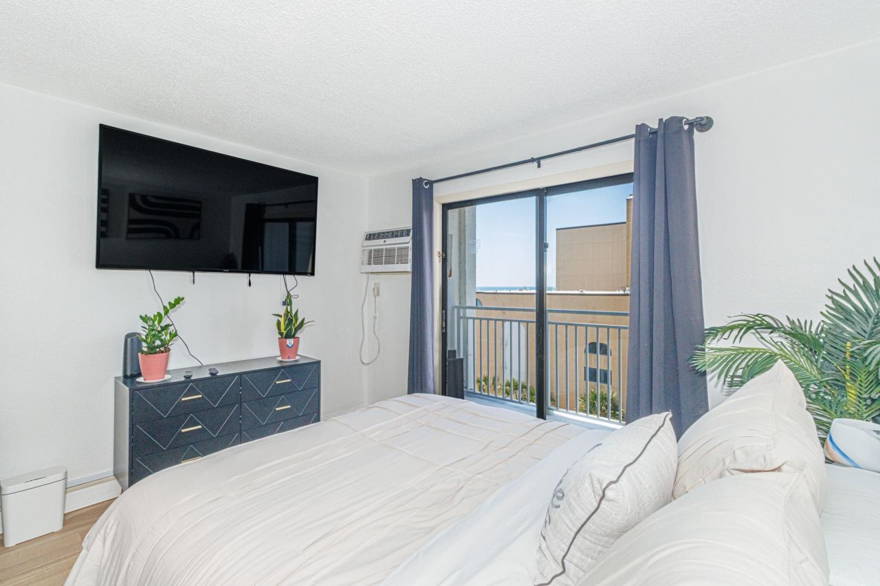 1207 S Ocean Blvd. Photo 5