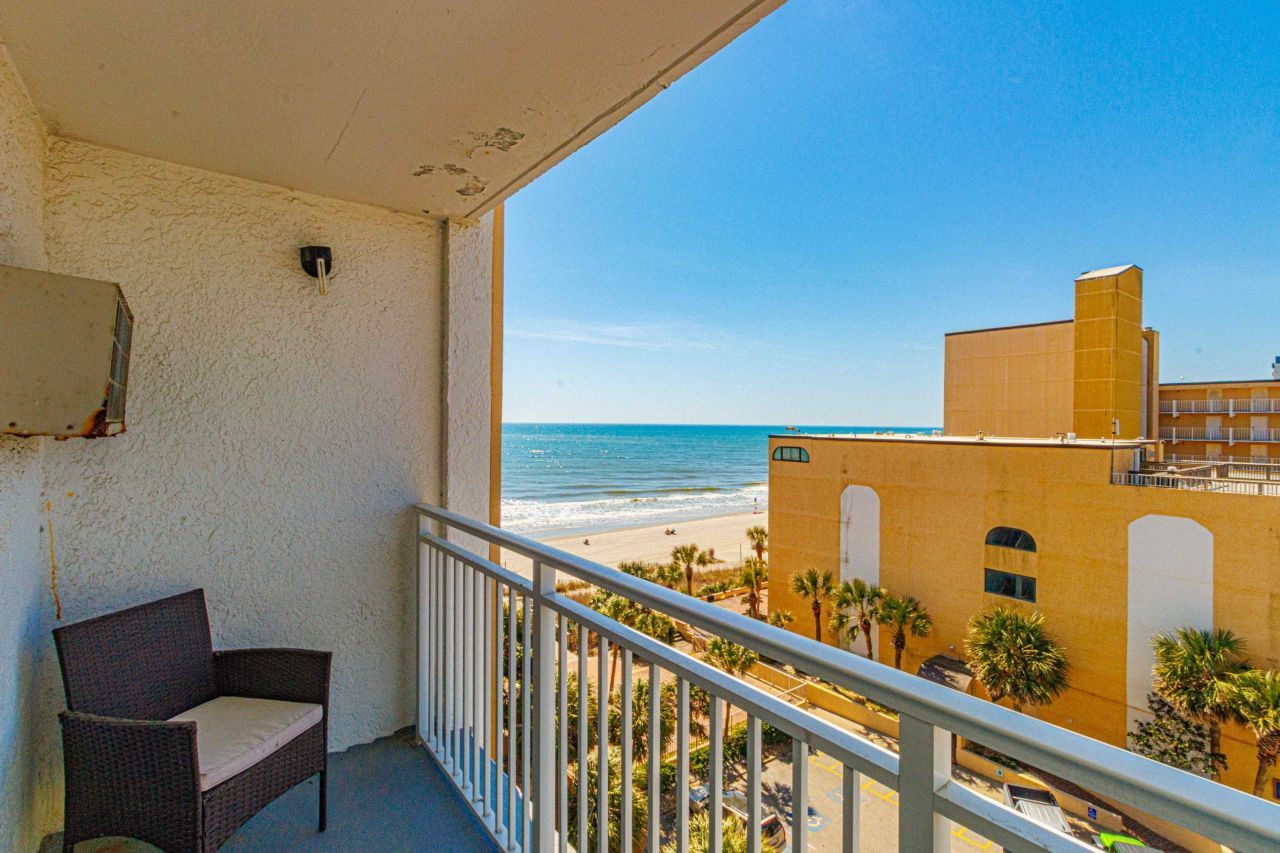 1207 S Ocean Blvd. Photo 9