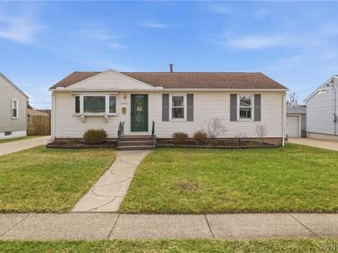 4243 E Frontier Drive, Blasdell, NY 14219