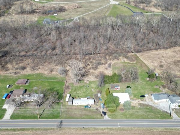 3942 E Armstrong Road, Leesburg, IN 46538