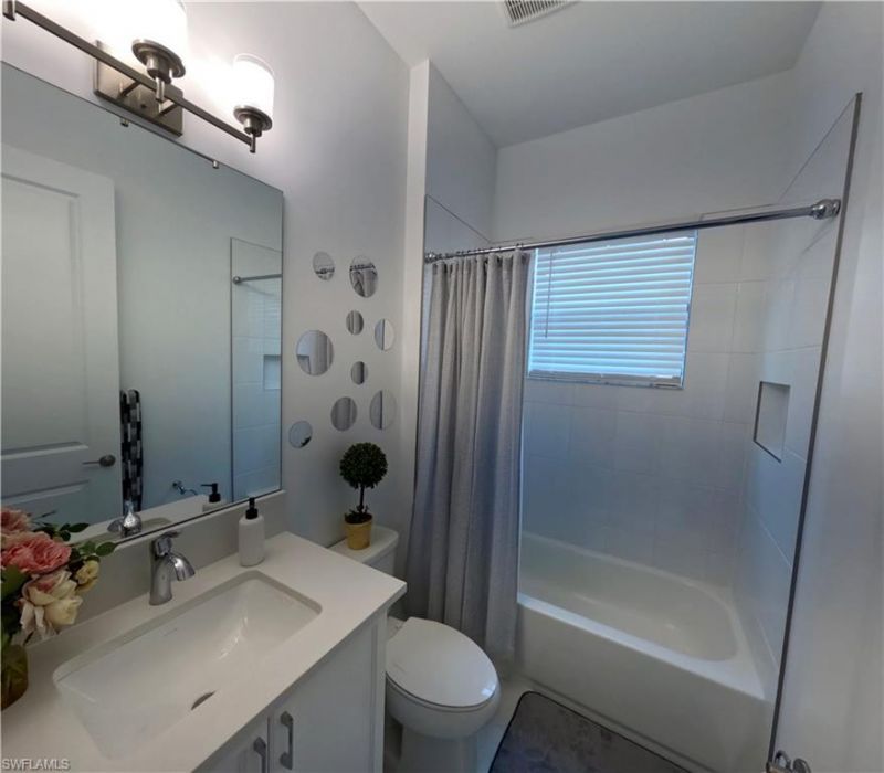 12830 Hawkins Dr, Estero, FL 33928 Photo