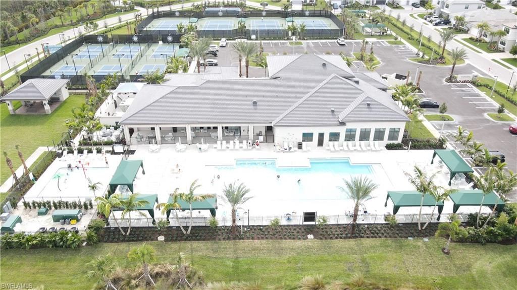 12830 Hawkins Dr, Estero, FL 33928 Photo