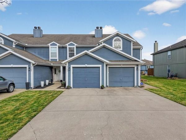 5583 Sunrise Meadow Lane, Unit 89-C, Lee's Summit, MO 64064