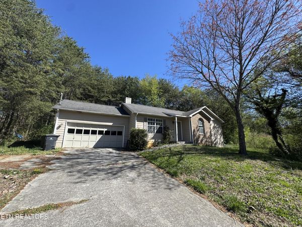 2222 Woods Smith Rd, Knoxville, TN 37921