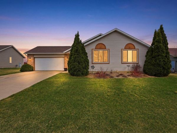 1129 Lincoln Road, Oregon, WI 53575