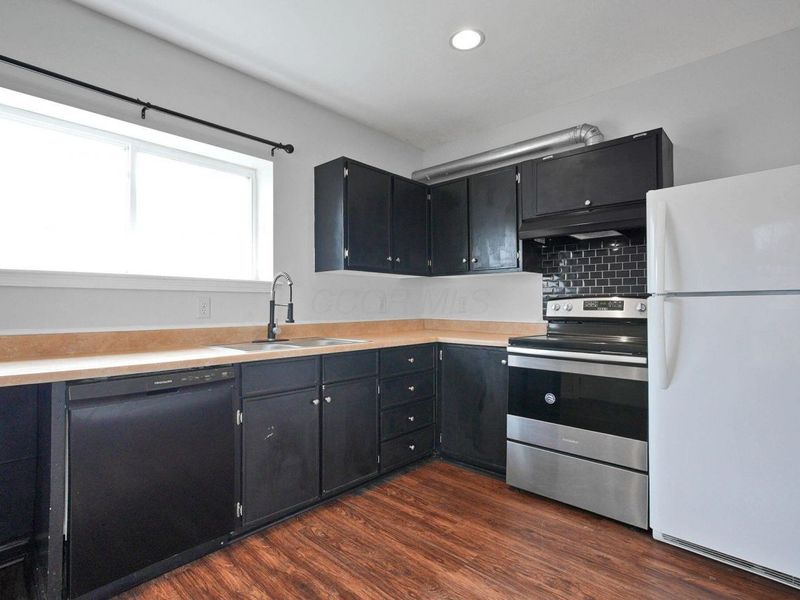 382-388 N Champion Avenue , Columbus, OH 43203 Photo 4