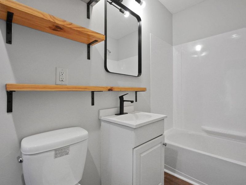 382-388 N Champion Avenue , Columbus, OH 43203 Photo 7