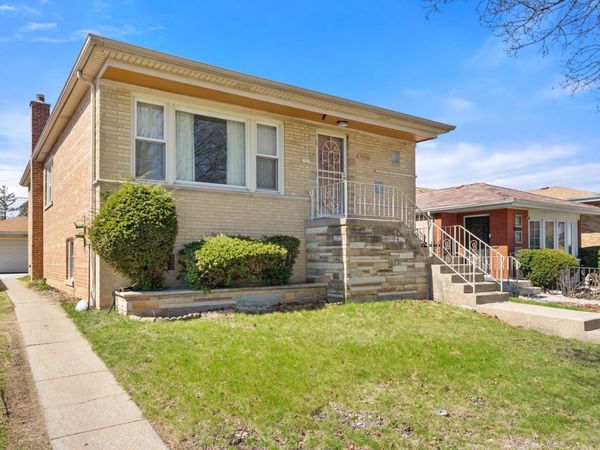9126 S Oglesby Avenue , Chicago, IL 60617