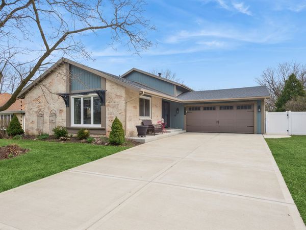 6515 Deerpath Court , Lisle, IL 60532