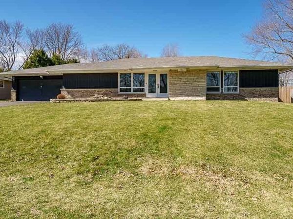 2745 WINDAMERE Way, Rockford, IL 61109