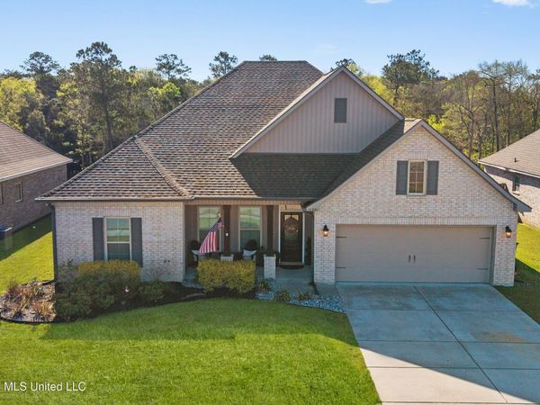 14391 Viola Way, D'Iberville, MS 39540