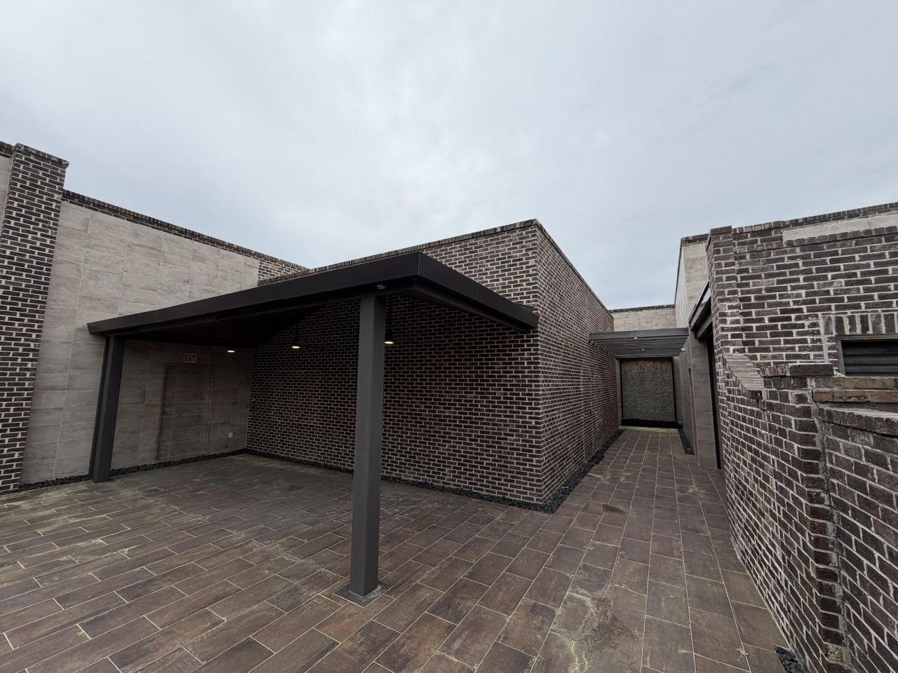 916 & 918 Front Street Photo 24