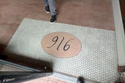 916 & 918 Front Street photo 4