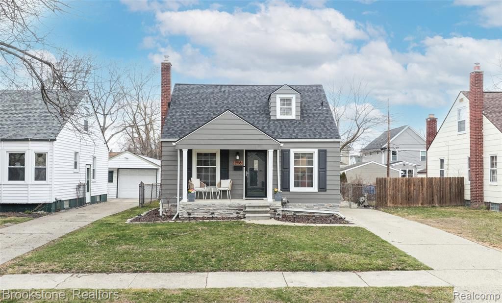 2156 Cambridge, Berkley, MI 48072 Main Photo