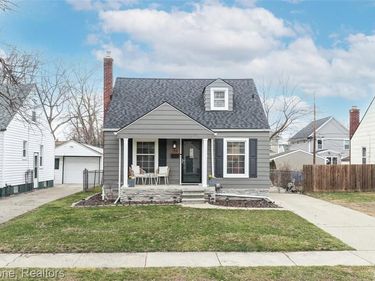2156 Cambridge, Berkley, MI 48072