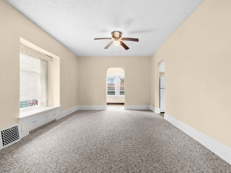 233 W Cambridge Street, Alliance, OH 44601 Photo 14