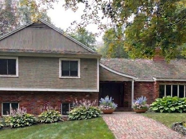 80 Pine Hollow , Middlebury, CT 06762