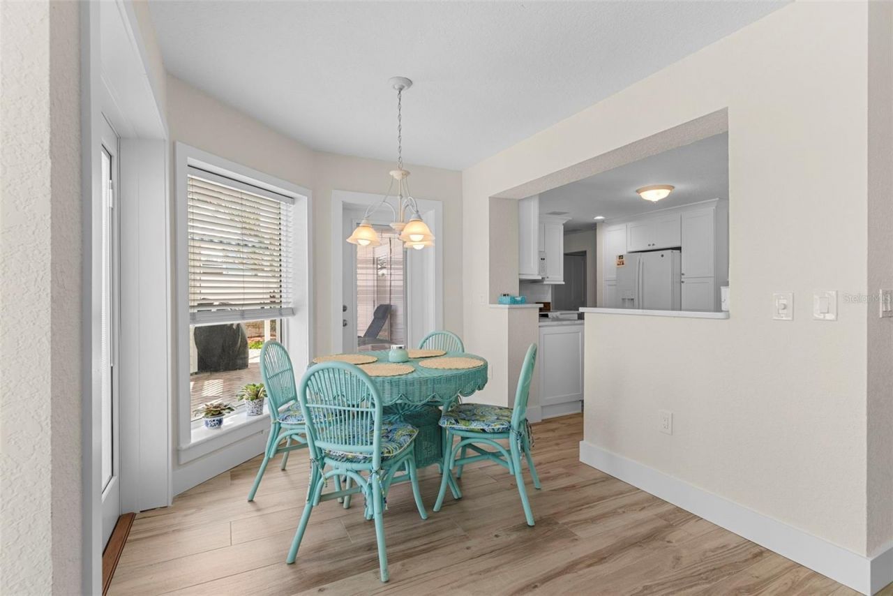 11445 9th Street E, Treasure Island, FL 33706 Photo