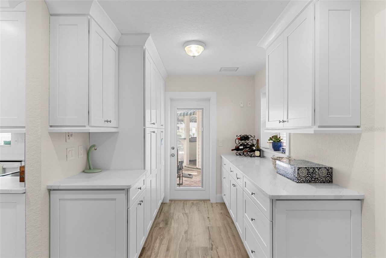 11445 9th Street E, Treasure Island, FL 33706 Photo