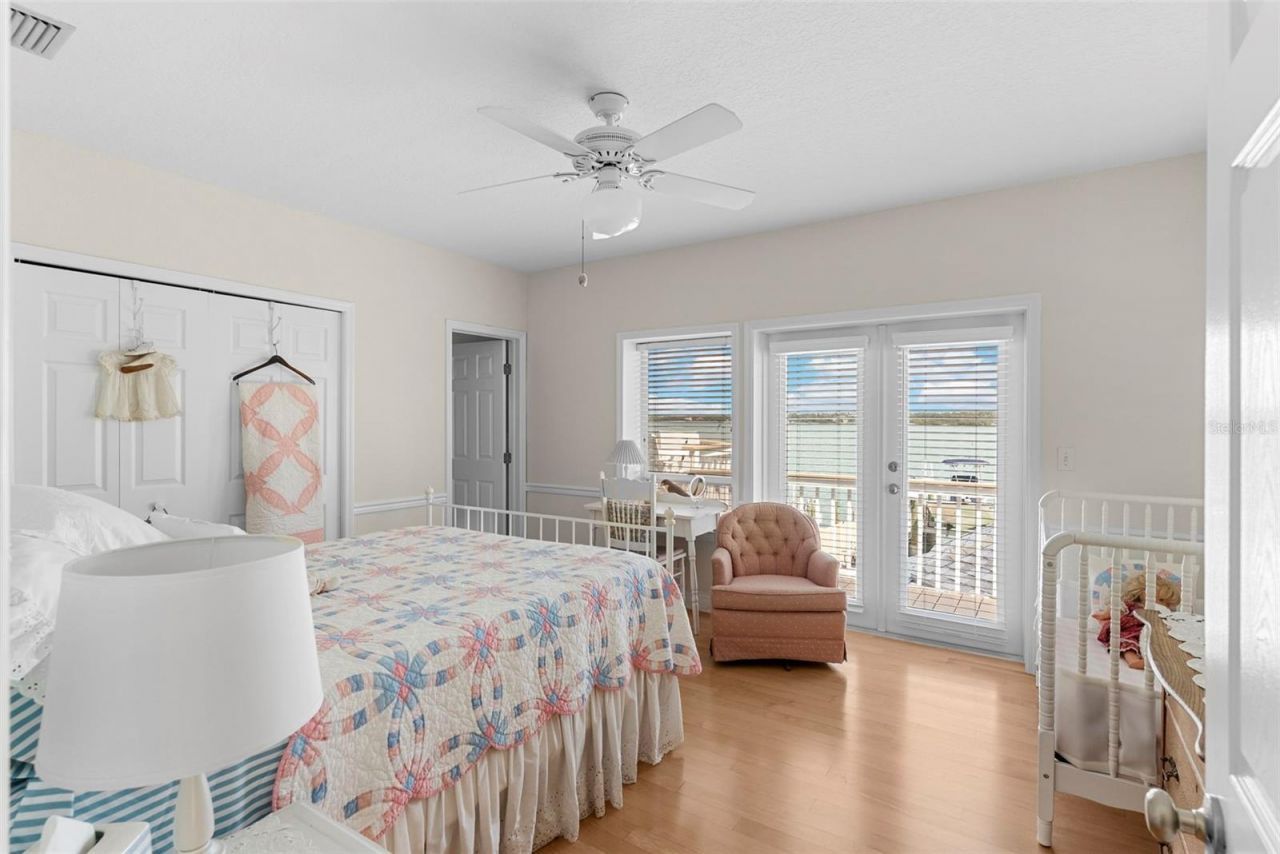 11445 9th Street E, Treasure Island, FL 33706 Photo