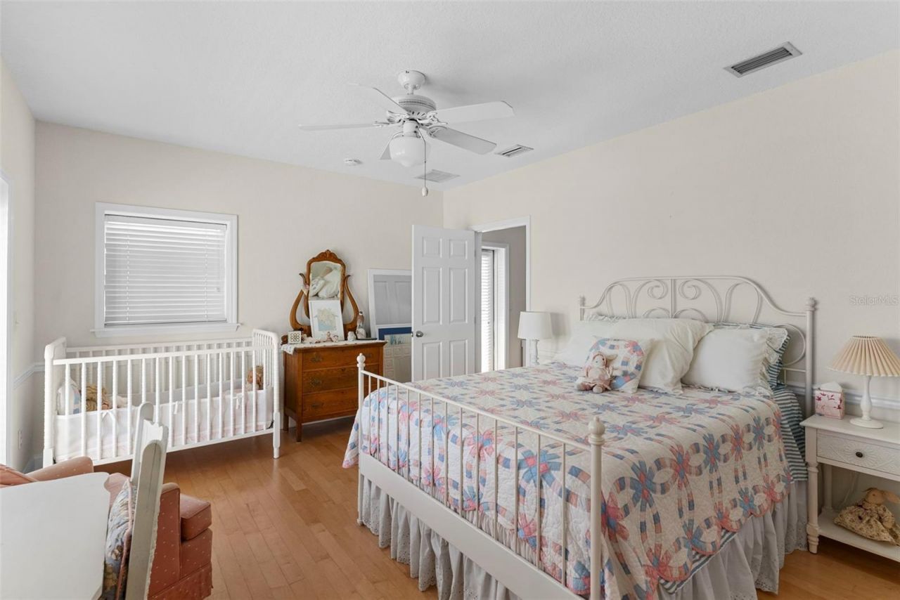 11445 9th Street E, Treasure Island, FL 33706 Photo