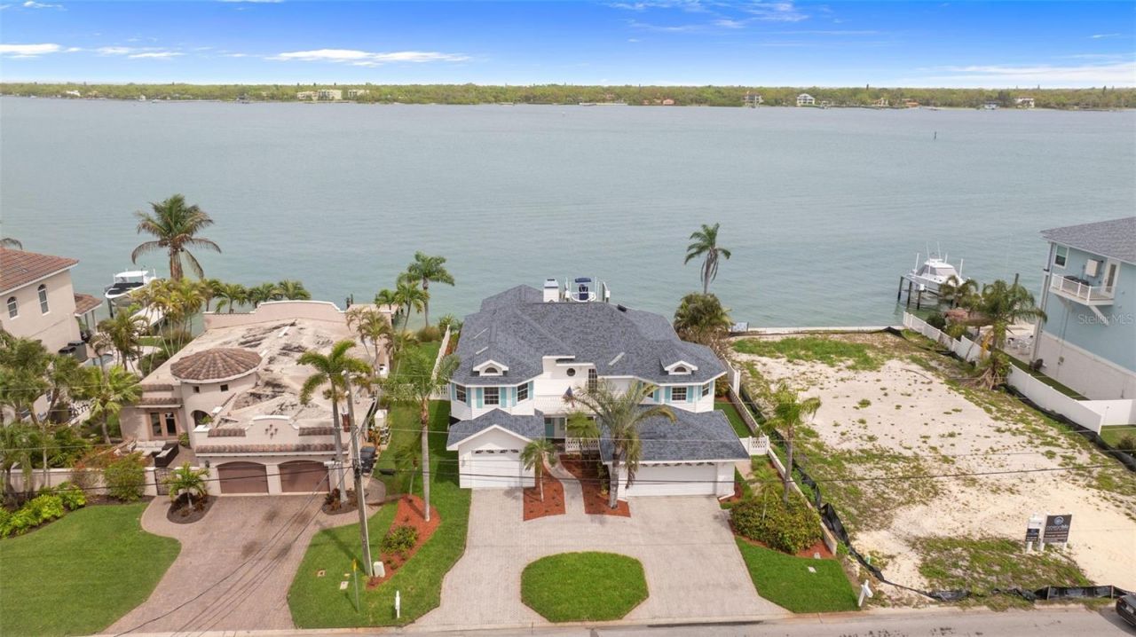 11445 9th Street E, Treasure Island, FL 33706 Photo