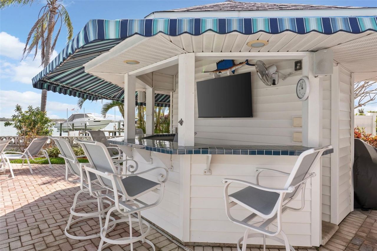 11445 9th Street E, Treasure Island, FL 33706 Photo
